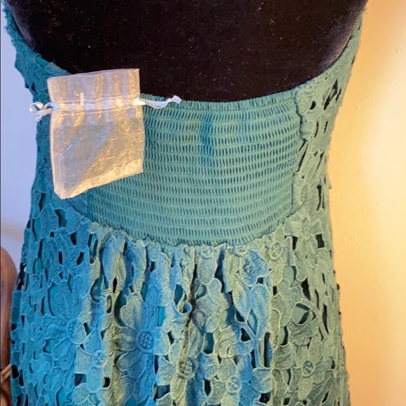 Gorgeous & Comfy! Green lace maternity dress Holiday parties photos Christmas - Picture 11 of 11